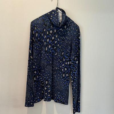 M872 Lot of Ladies Knitted Cashmere Turtlenecks