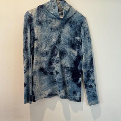 M872 Lot of Ladies Knitted Cashmere Turtlenecks