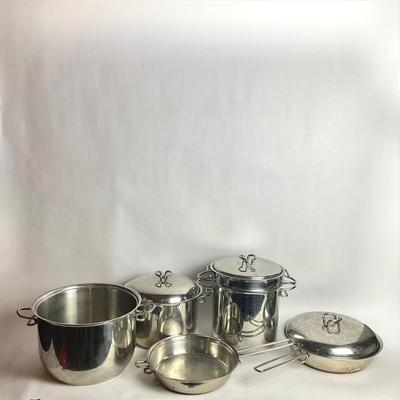 G941 Karen Di Zani Set Of Stainless Steel Pots & Pans