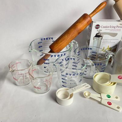 G942 Large Baking Lot