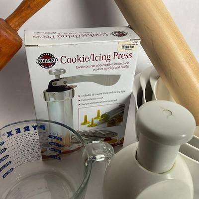 G942 Large Baking Lot