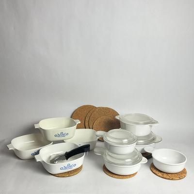 G944 Corning Ware Lot With Cork Hot Trays