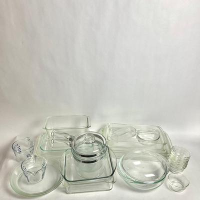 G955 Large Lot Of Glass Pyrex Baking/Kitchenware