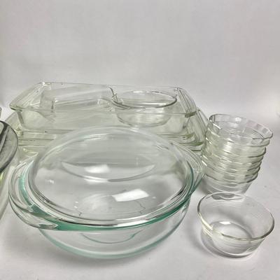 G955 Large Lot Of Glass Pyrex Baking/Kitchenware