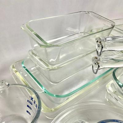G955 Large Lot Of Glass Pyrex Baking/Kitchenware