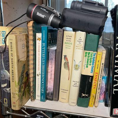 G977 Bird Book Lot With Binoculars