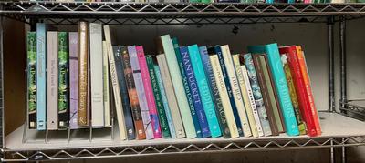 G979 Exterior/Interior Home Decor Books