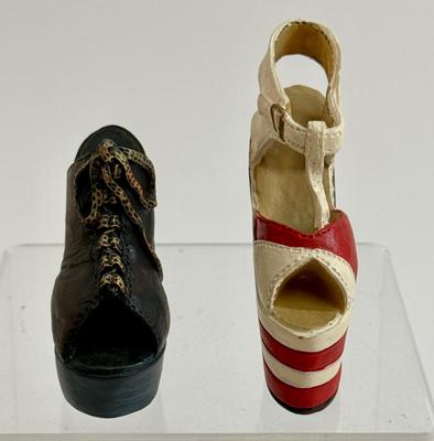 Sale Photo Thumbnail #255: In good condition.