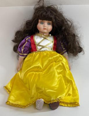 Sale Photo Thumbnail #284: In fair condition - missing one shoe and her hair is messy.