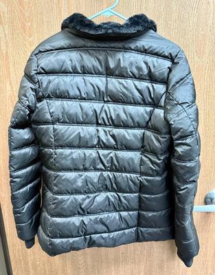 Sale Photo Thumbnail #63: Like-new condition. Fur-lined collar. No hood.