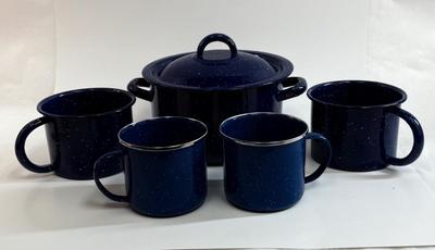 Sale Photo Thumbnail #190: Covered Pot with 4 big cups