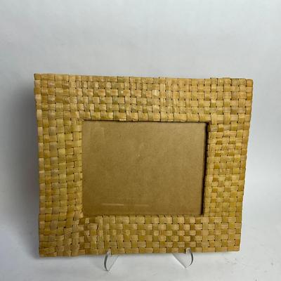 G981 Large Lot Of Miscellaneous Frames