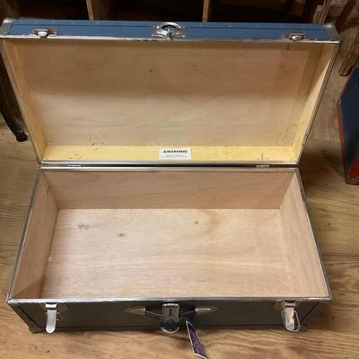 Z990 Mercury Luggage Blue Sweard Trunk