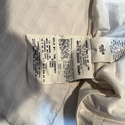 B1051 The Company Store White Goose Down TWIN Comforter