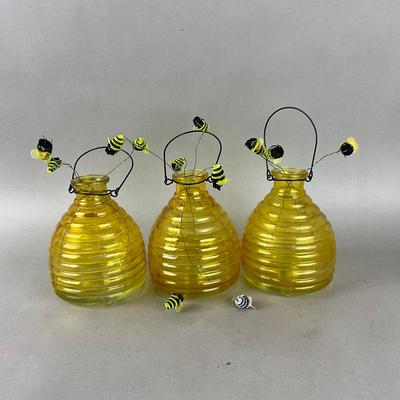 G1060 Set Of Three Glass Bee/Bug Catchers