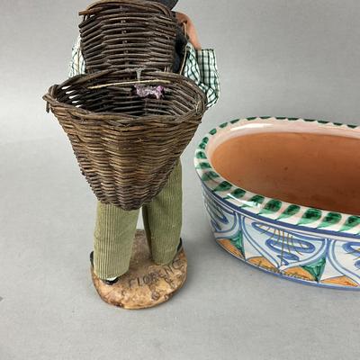 K1068 Italian Pottery & Decor Lot