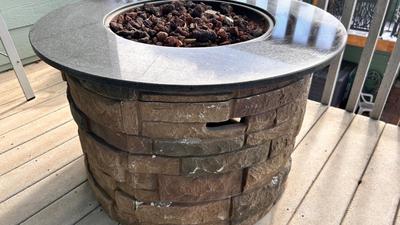 FIRE PIT W/PROPANE TANK AND ACCESSORIES