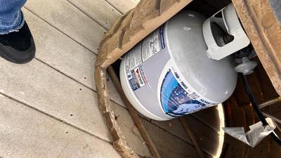 FIRE PIT W/PROPANE TANK AND ACCESSORIES