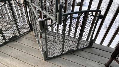 EVENFLO BABY OR PET ENCLOSURE