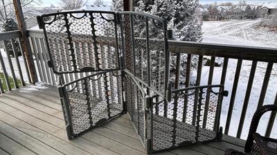 EVENFLO BABY OR PET ENCLOSURE