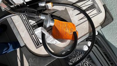 SPORTSMAN SERIES TAILGATE BBQ GRILL WITH NEW UTENSILS