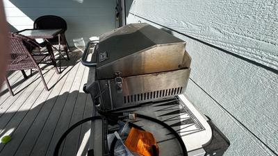 SPORTSMAN SERIES TAILGATE BBQ GRILL WITH NEW UTENSILS