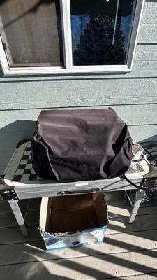 SPORTSMAN SERIES TAILGATE BBQ GRILL WITH NEW UTENSILS