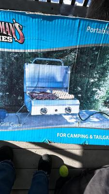 SPORTSMAN SERIES TAILGATE BBQ GRILL WITH NEW UTENSILS