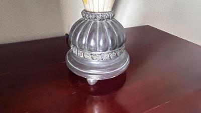 GORGEOUS LAMP AND NIGHTSTAND