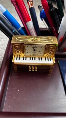 EXCELLENT ASSORTMENT OF OFFICE SUPPLIES