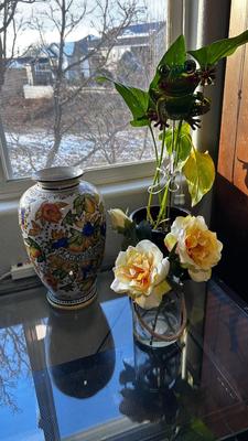LIVE PLANT, VASE AND FAUX FLOWERS