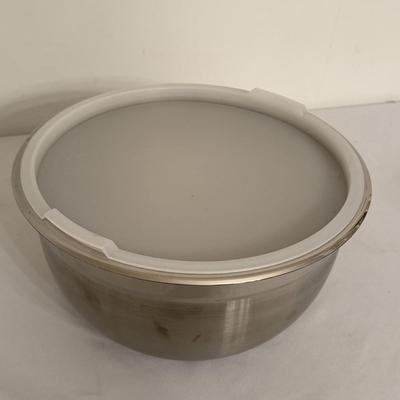 Williams Sonoma & Farberware Spouted Mixing Bowls & More (LR-JS)