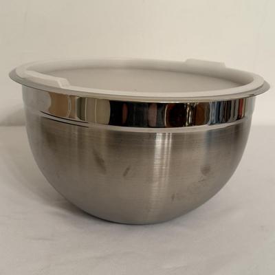 Williams Sonoma & Farberware Spouted Mixing Bowls & More (LR-JS)