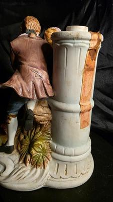 Vintage “Di Amore” Amaretto Porcelain Courting Couple Decanter – Limited Edition Italian Barware Figurine (Serial No. A0202)