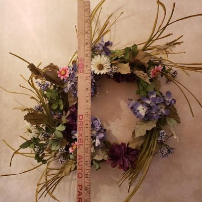 LOT 31: Assorted Wreaths for All Occasions