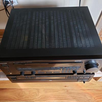 LOT 34: Kenwood 5 Disk CD Player with Audio-Video Stereo Receiver