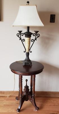 LOT 38: Victorian Style Oval Top Table with Decorative Table Lamp