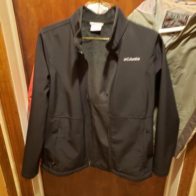 LOT 45: Jackets for All Seasons-Columbia, Cabela's, REI, Calvin Klein