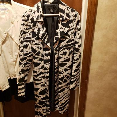 LOT 47: Women's Coats by Kate Spade, Vince Camuto, Calvin Klein, Apostrophe