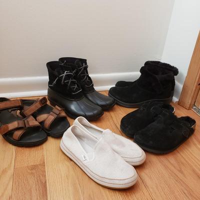 LOT 85: Birkenstock, Sperry, Ugg & More-Size 8/8.5