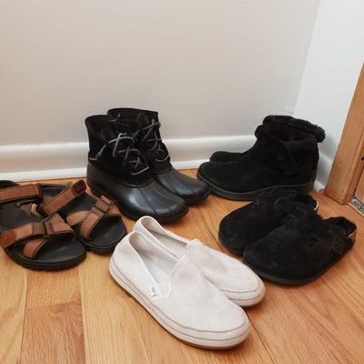 LOT 85: Birkenstock, Sperry, Ugg & More-Size 8/8.5