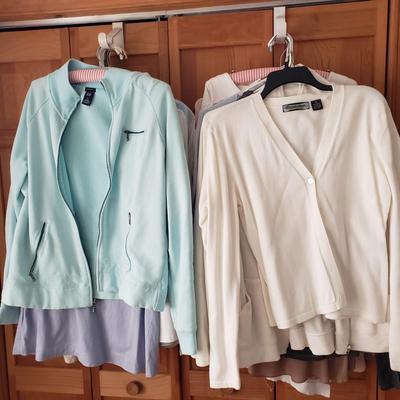 LOT 94: Sweaters, Pullovers & Shirts-GAP, Vince, DKNY & More