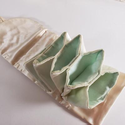 LOT 98: Collection of Vintage Beaded Purses & Jewelry Storage Pouch