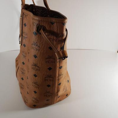 LOT 106: MCM Large Reversible Tote Bag & Matching Pouch Bag