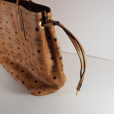 LOT 106: MCM Large Reversible Tote Bag & Matching Pouch Bag