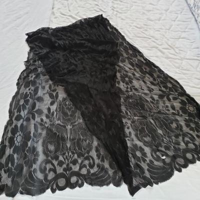 LOT 164: Collection of Scarves-Oscar de la Renta, Italian & Indian Made & More