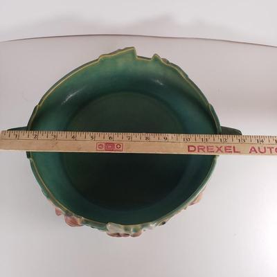 LOT 168: Roseville Pottery Magnolia Centerpiece Console Bowl
