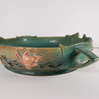 LOT 168: Roseville Pottery Magnolia Centerpiece Console Bowl