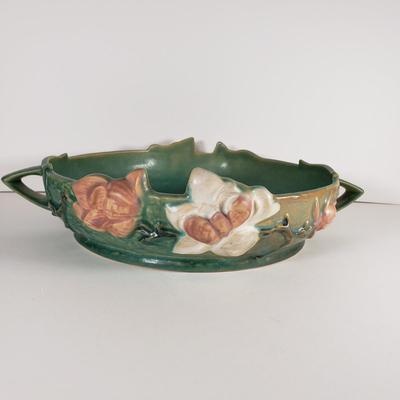 LOT 168: Roseville Pottery Magnolia Centerpiece Console Bowl