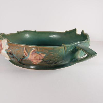 LOT 168: Roseville Pottery Magnolia Centerpiece Console Bowl